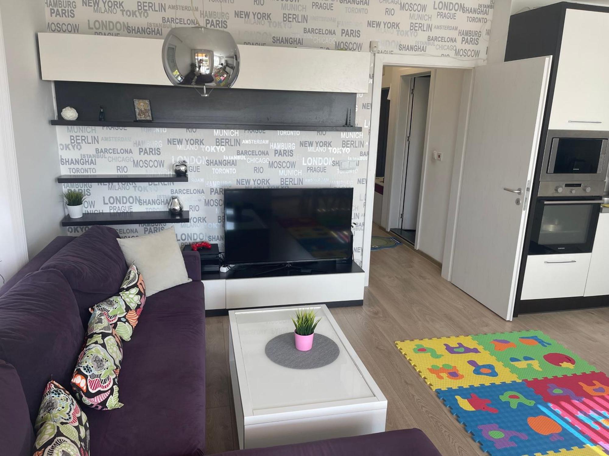 Briz Apartment; 2 Bdr; 6 Guests; Private Parking Varna Extérieur photo